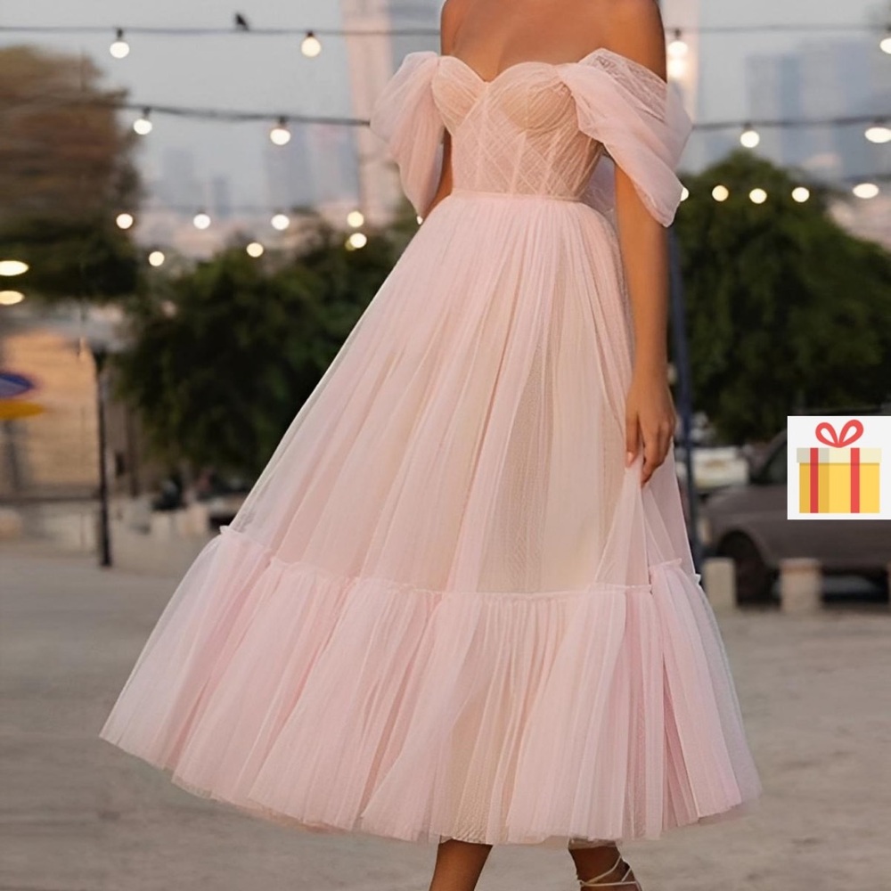 Elegant Off-Shoulder Pink Tulle Dress